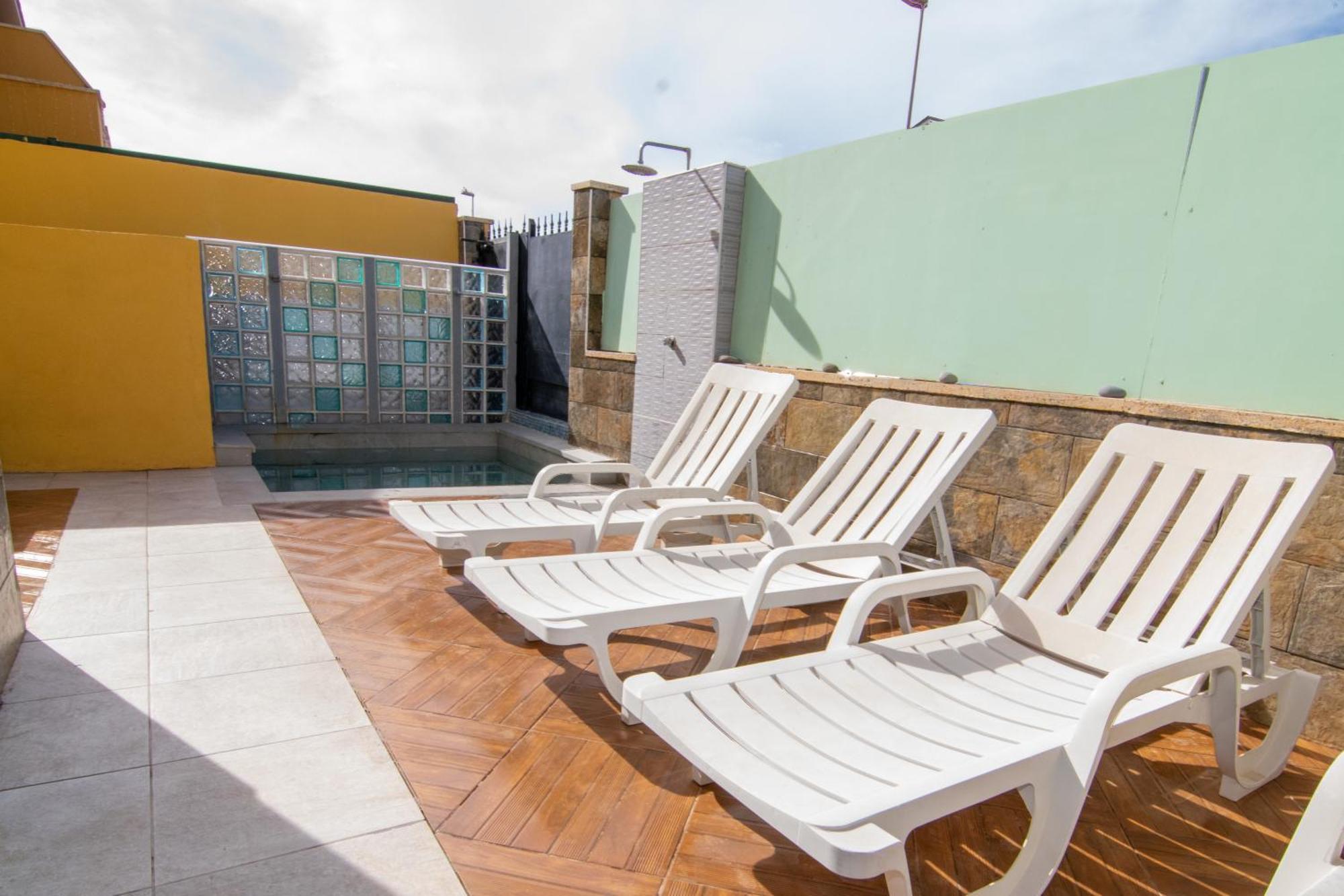 The Safe Point Suites Castillo Castillo del Romeral 外观 照片